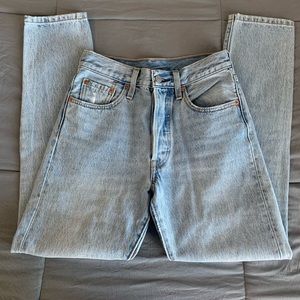 Levi’s straight skinny jeans